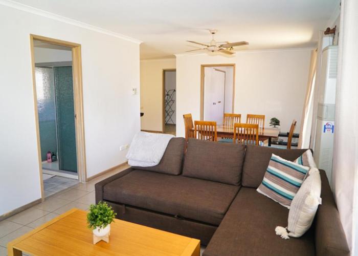 COZY 2 BEDROOM HOUSE /MELBOURNE