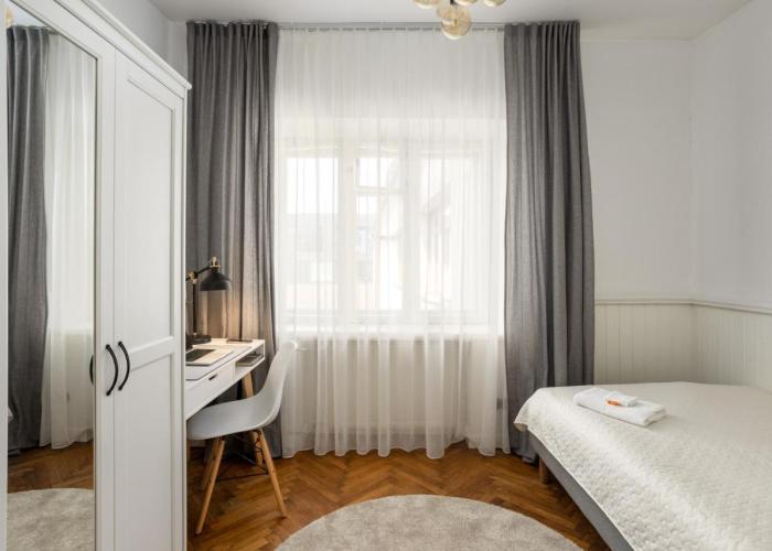 1800 by Vince Stay - Private Rooms in Town Hall Square