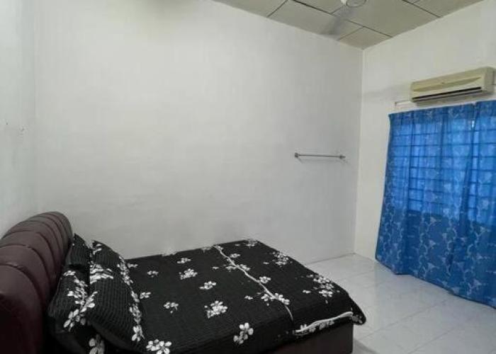 Hajjah Homestay Jln Rajawali Tg Agas