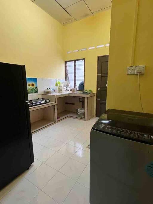 Hajjah Homestay Jln Rajawali Tg Agas