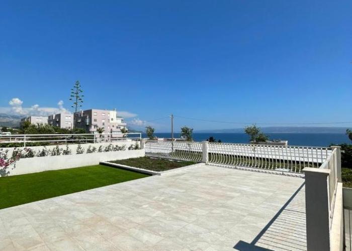 Royal Lux Residence