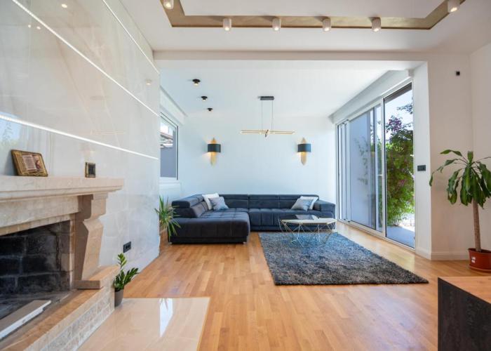 Royal Lux Residence