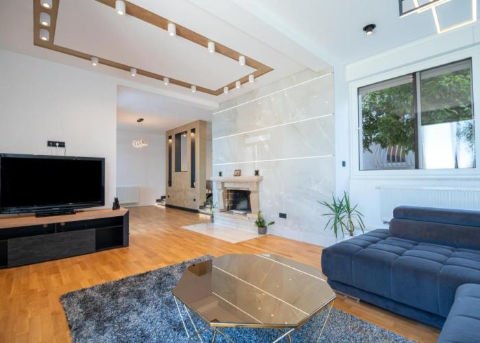 Royal Lux Residence
