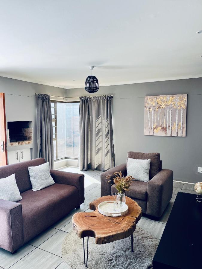 фото Otis Self Catering