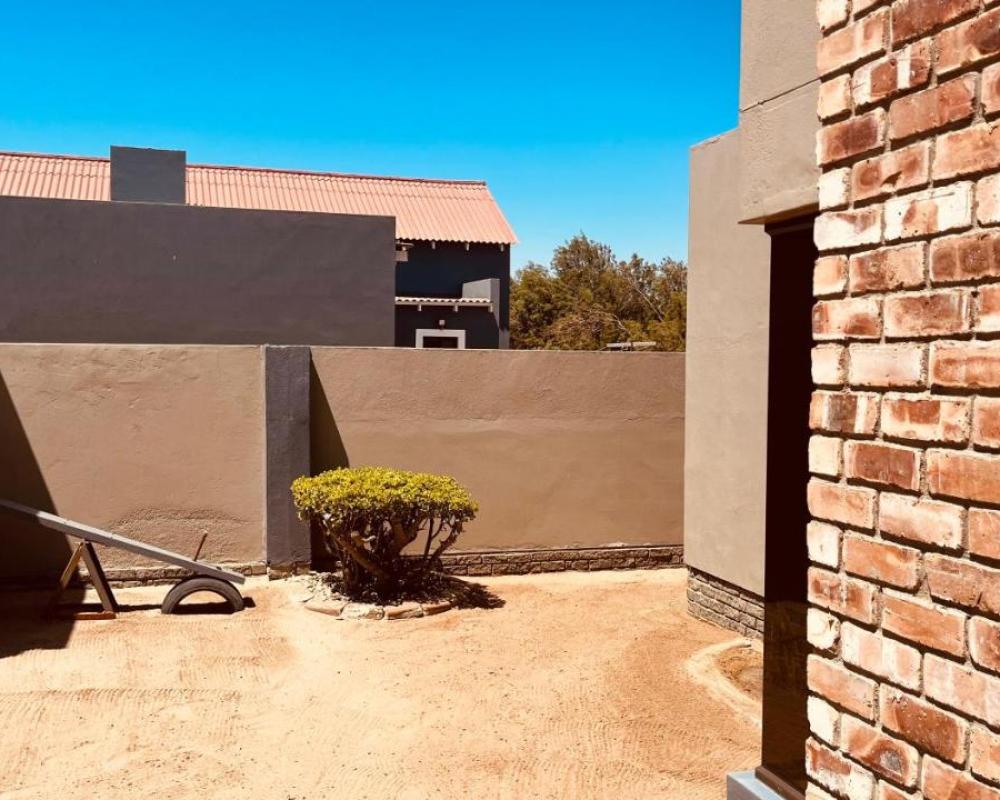 фото Otis Self Catering