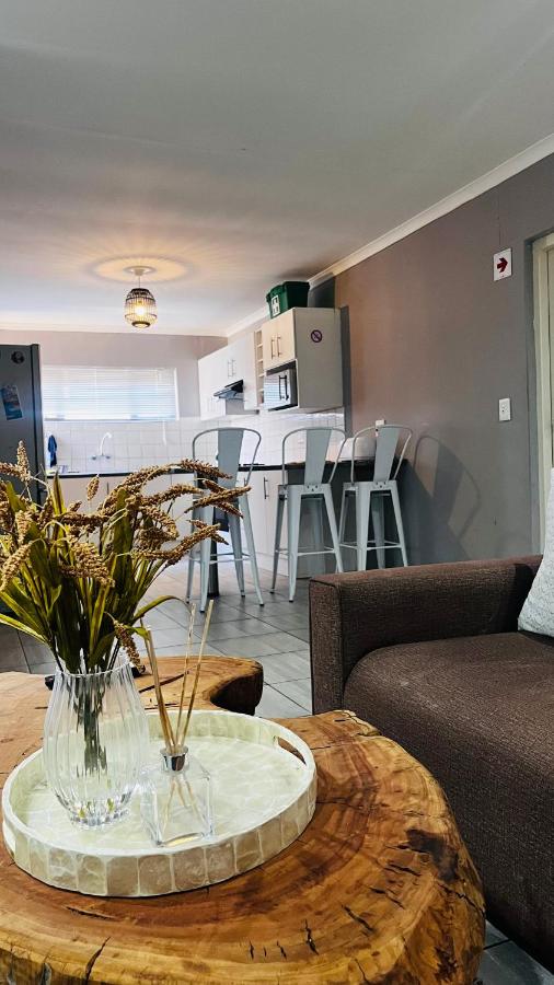 фото Otis Self Catering