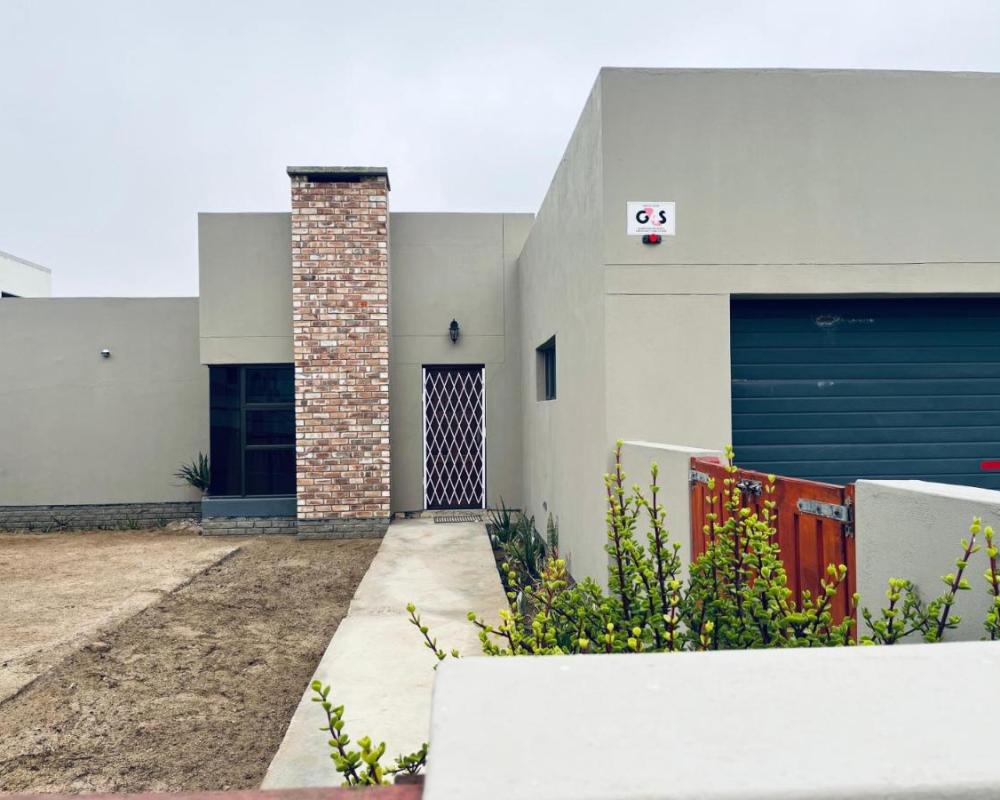 фото Otis Self Catering