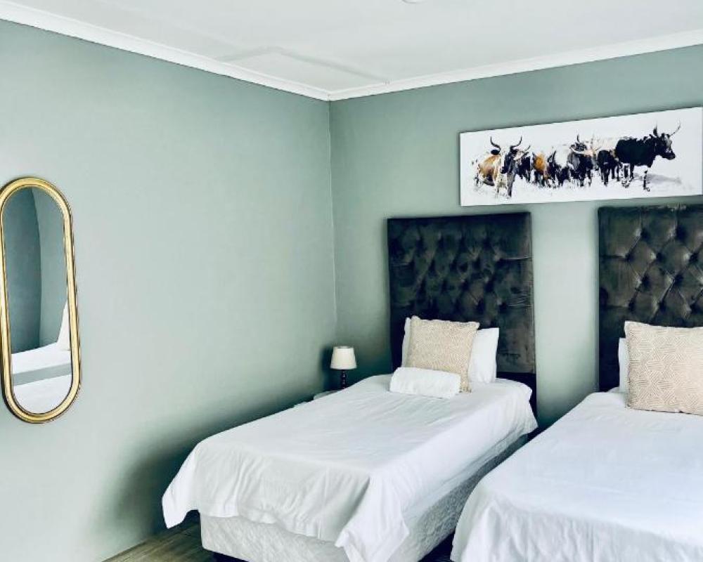 фото Otis Self Catering