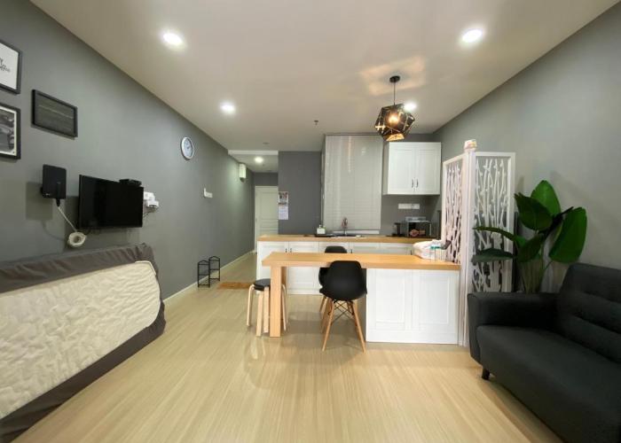 A Modern & Homely Studio with Pool and Gym