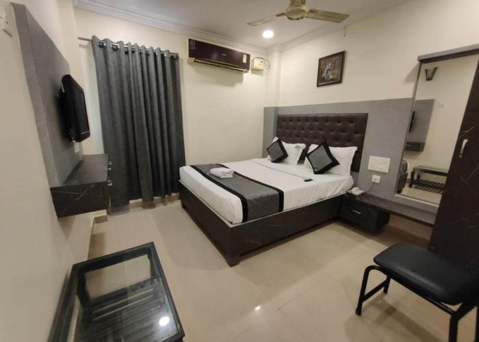 HOTEL VIGHNESHWARA INN