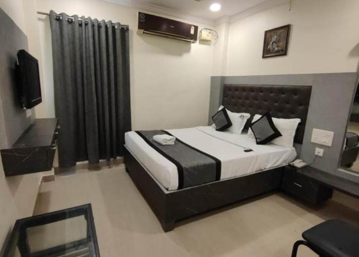 HOTEL VIGHNESHWARA INN