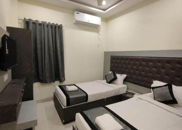 HOTEL VIGHNESHWARA INN
