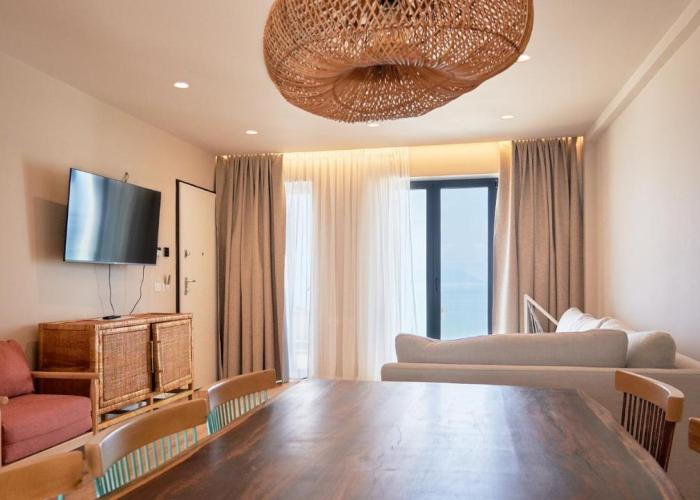 Azar Luxury Suites