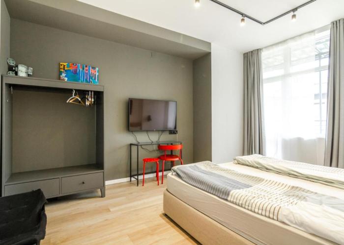 Viral 2 BR Photo Studio Loft
