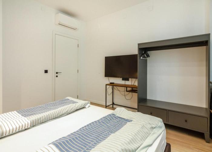 Viral 2 BR Photo Studio Loft