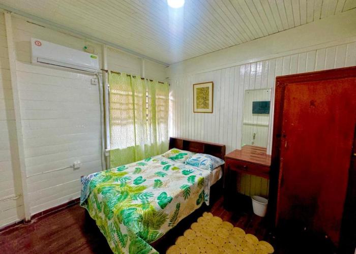 SMITH'S BNB ROOMS