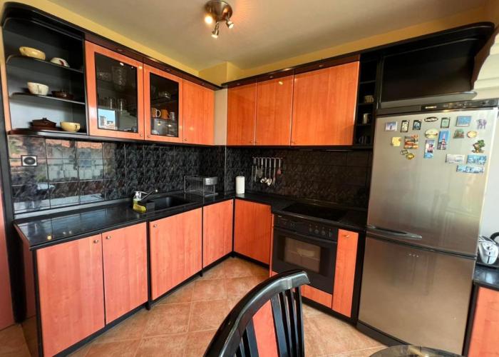 Lugano Couples Quiet Apt w Free Street Parking