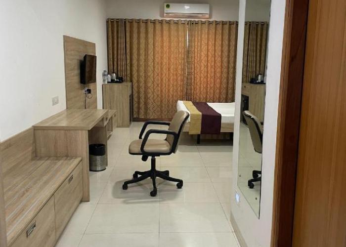 Hotel Seth Murlidhar Seva Sadan-Near Prem Mandir