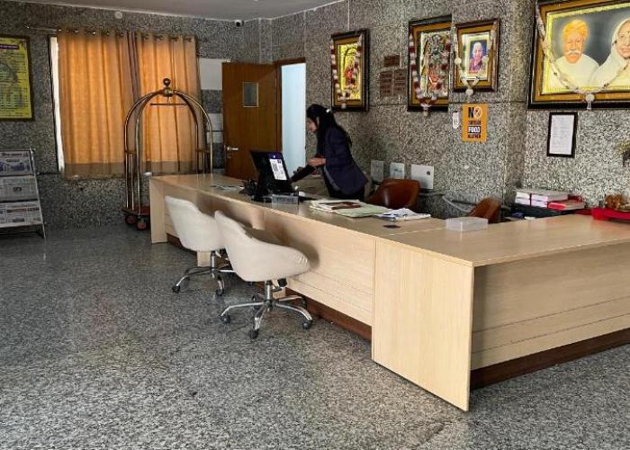 Hotel Seth Murlidhar Seva Sadan-Near Prem Mandir