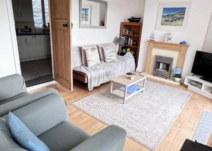 The Hillocks, Looe - Two Bedroom House with Fabulous Views of Looe Town and Harbour