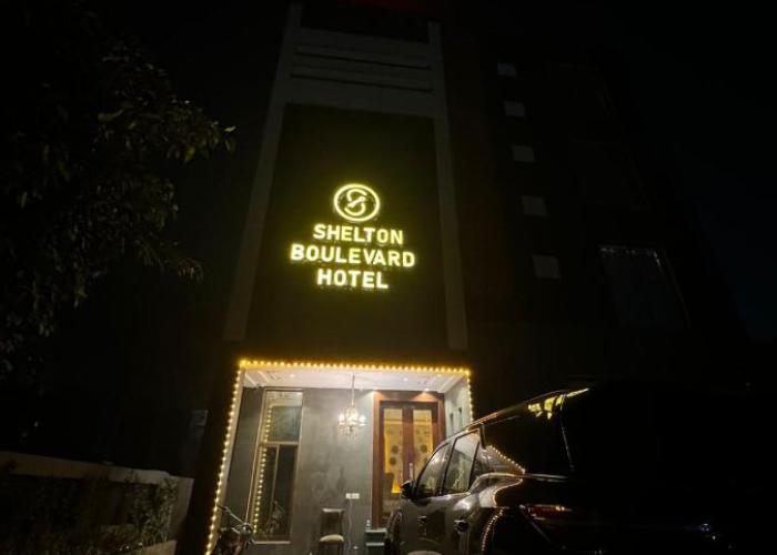 Shelton Boulevard Hotel Lahore