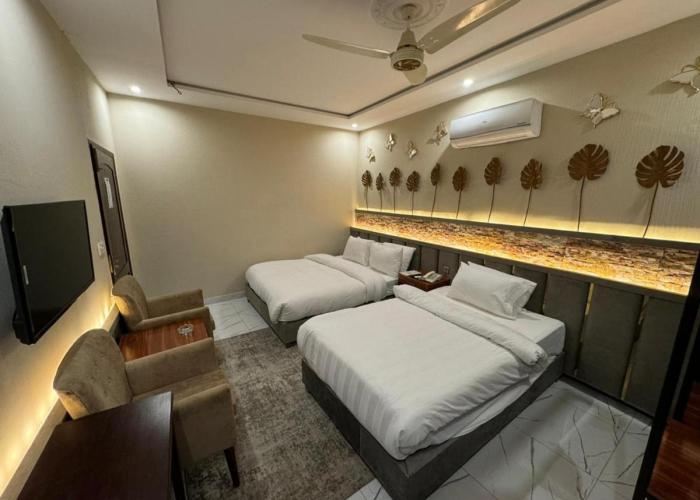 Shelton Boulevard Hotel Lahore