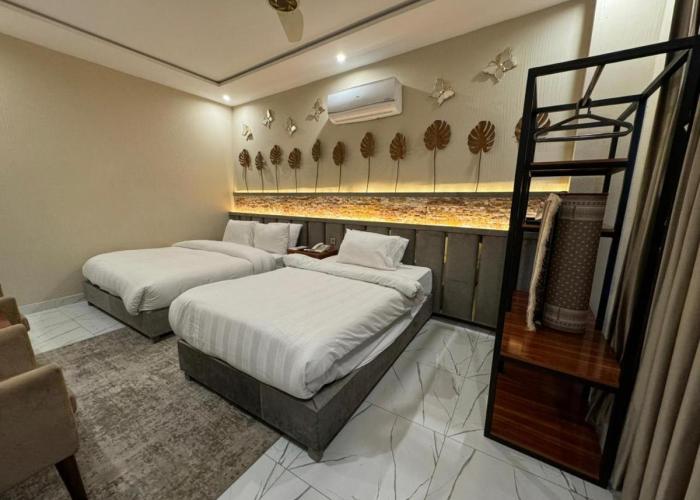 Shelton Boulevard Hotel Lahore