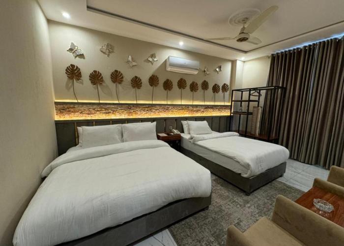 Shelton Boulevard Hotel Lahore