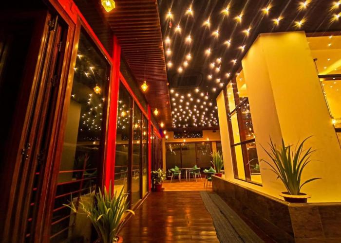 Royal Pearl Suites