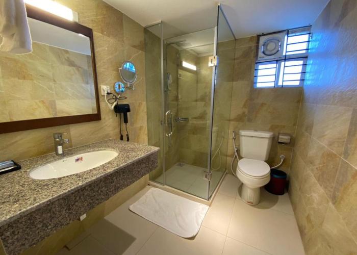 Royal Pearl Suites