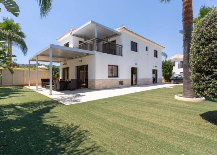 Lime 3-Bedroom Villa in Protaras