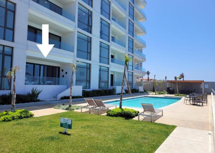 Seafront Condo Pool and Jacuzzi