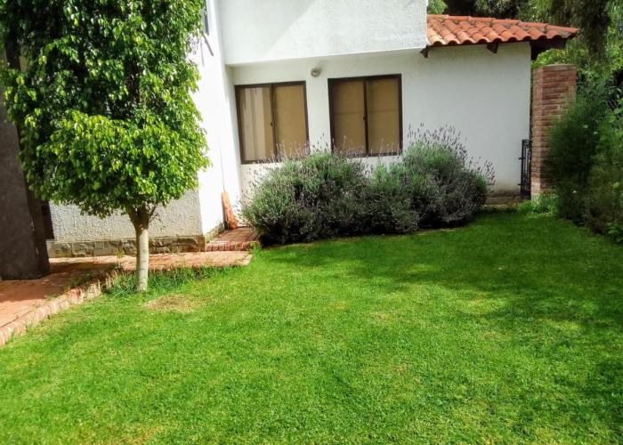Linda casa de campo rodeada de naturaleza y aventura