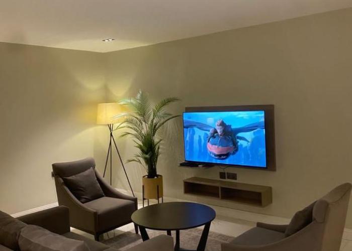 Knightsbridge Hotel & Suites