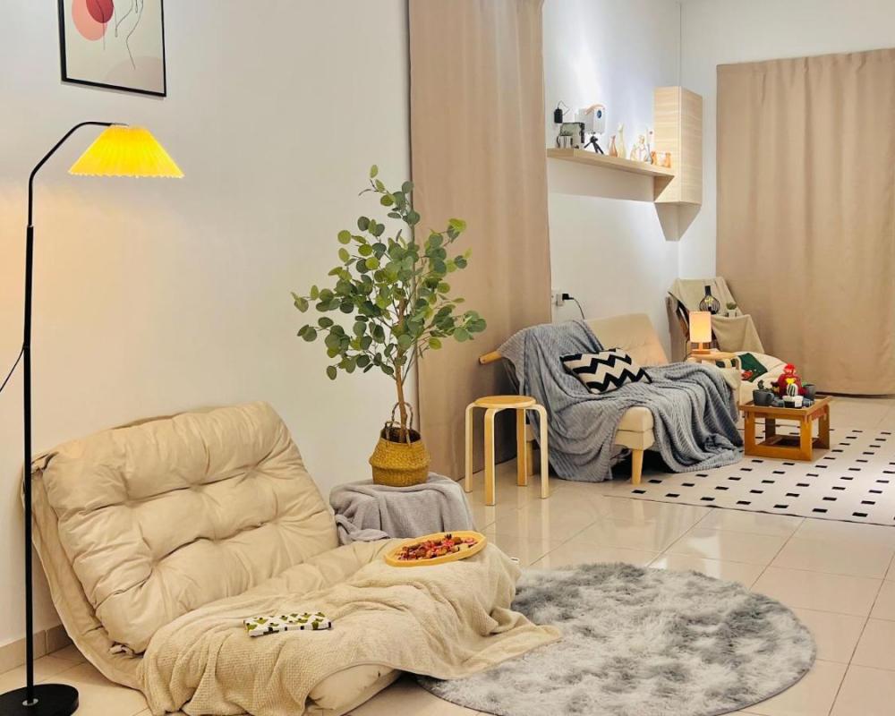 HeyMuji Projector-Netflix-Darts-Near Lotus