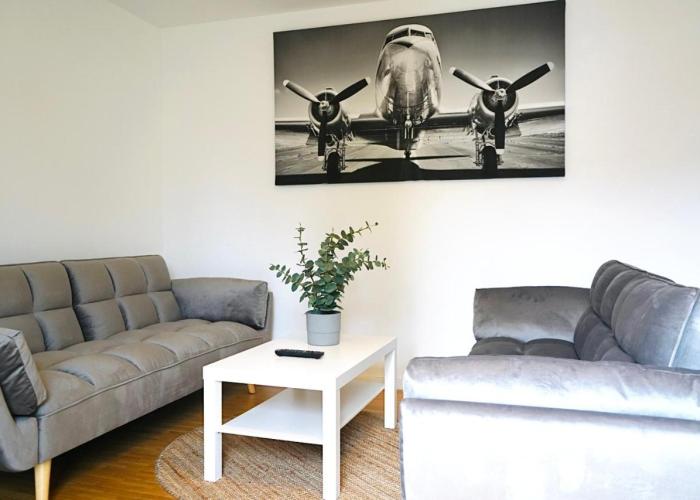 Stilvolles Apartment in stadtnähe-Parkplatz- 4 Personen- Balkon
