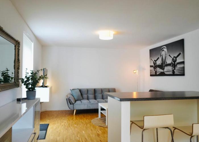 Stilvolles Apartment in stadtnähe-Parkplatz- 4 Personen- Balkon