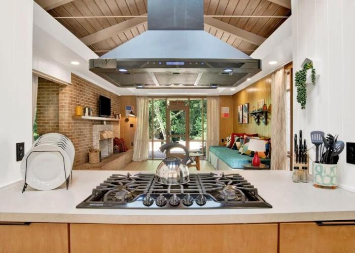 Midcentury Modern - Pool & Hot tub - Retro Retreat