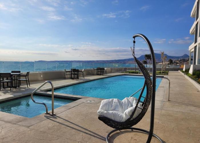 Luxury Beachfront Condo in Rosarito Pool & Jacuzzi