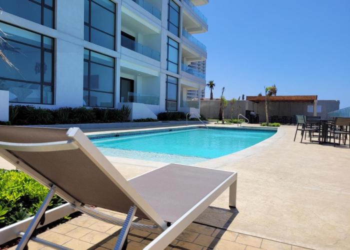 Luxury Beachfront Condo in Rosarito Pool & Jacuzzi