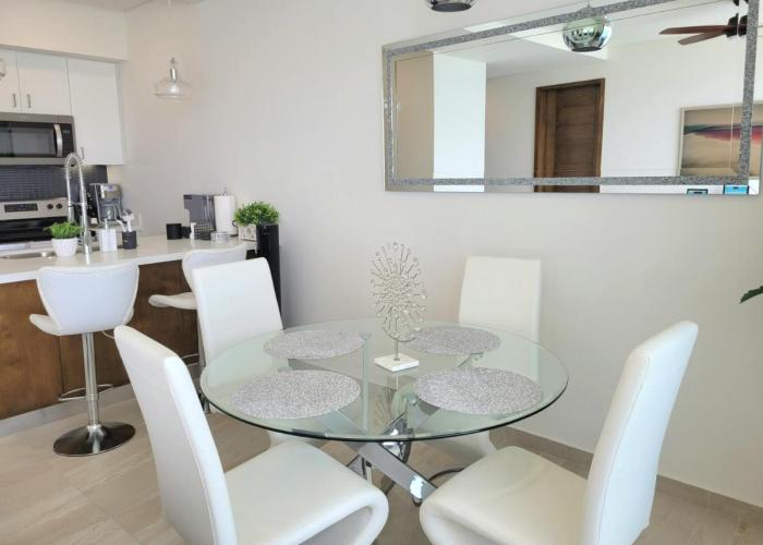 Luxury Beachfront Condo in Rosarito Pool & Jacuzzi