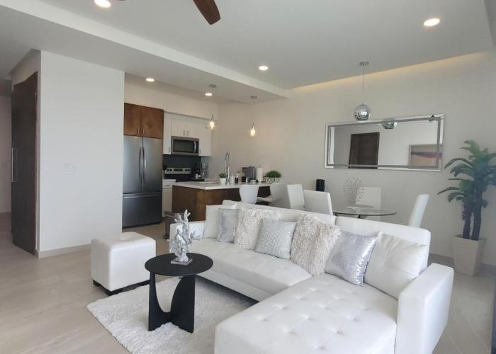Luxury Beachfront Condo in Rosarito Pool & Jacuzzi