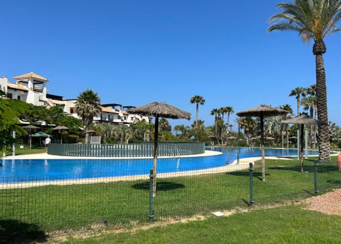 Ático junto al Mar,Acceso directo a la playa,Jardines de Nuevo Vera,WIFI