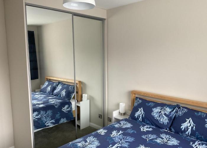 Large 2-bedroom maisonette with free parking