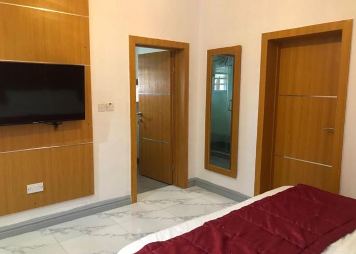 Dominance Events and Suites