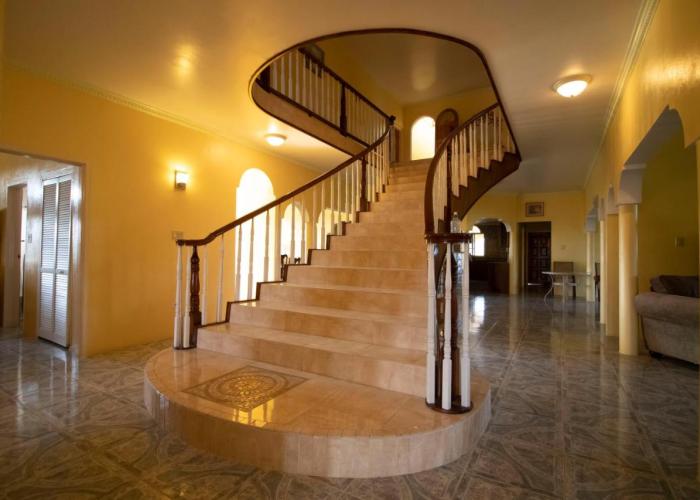 Round View Guest House