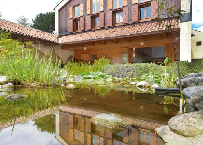 Villa di design con grande parco
