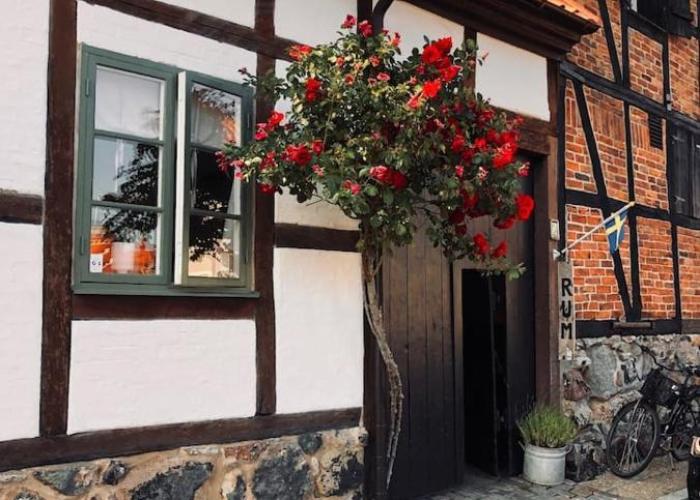 Litet gathus mitt i Ystad