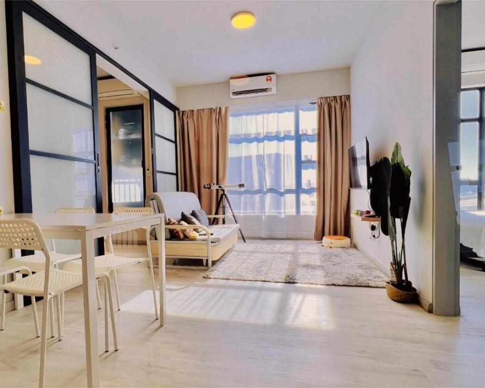 合一民宿 Unity Homestay at Jesselton Quay NEW Seaview Netflix 2-6pax