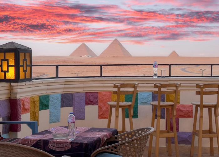 Atlantis Pyramids Inn New